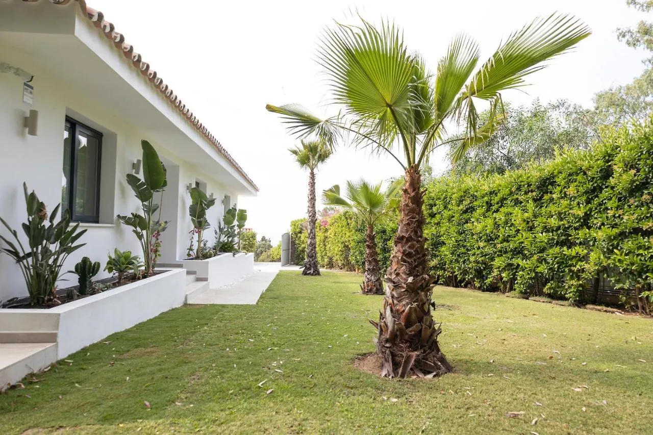 Large 5 Bedroom Villa With Heated Pool + Sea Views Marbella Spain