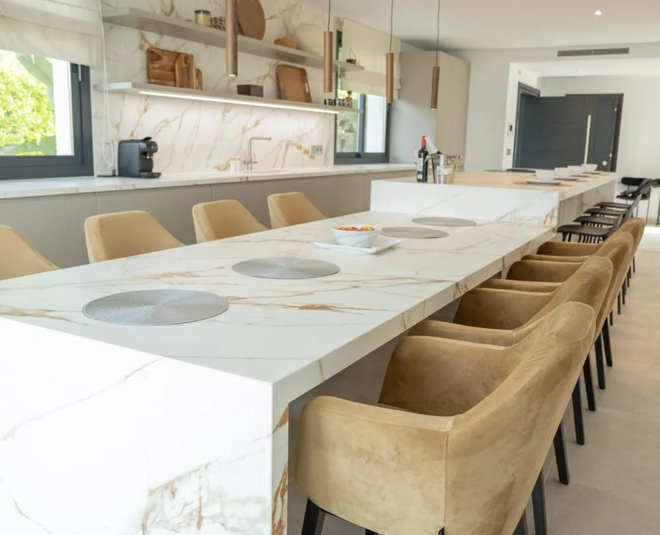 Large 5 Bedroom Villa With Heated Pool + Sea Views Marbella